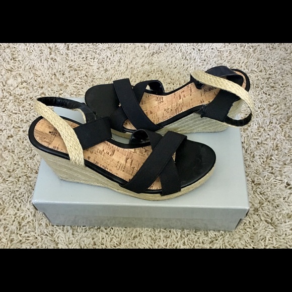 Wedge sandals Sz 8 US really cute - Picture 3 of 7